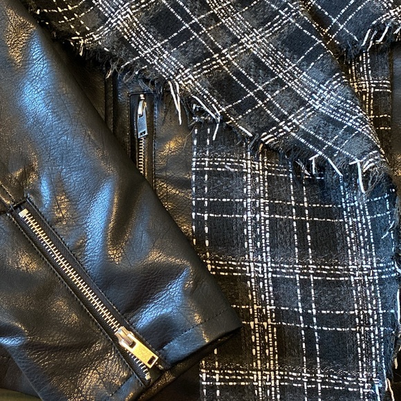 Venus tweed and faux leather moto jacket. Size XL - Picture 4 of 6